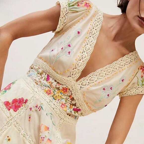ISO Free People Hibiscus Heaven Embroidered Maxi Dress Cream Combo Size XS or S - Picture 3 of 3